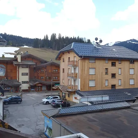 - 2 Pieces, 4 Pers, Centre Station, Garage, A 100m Des Commerces Et De L'esf - Fr-1-802-13 *